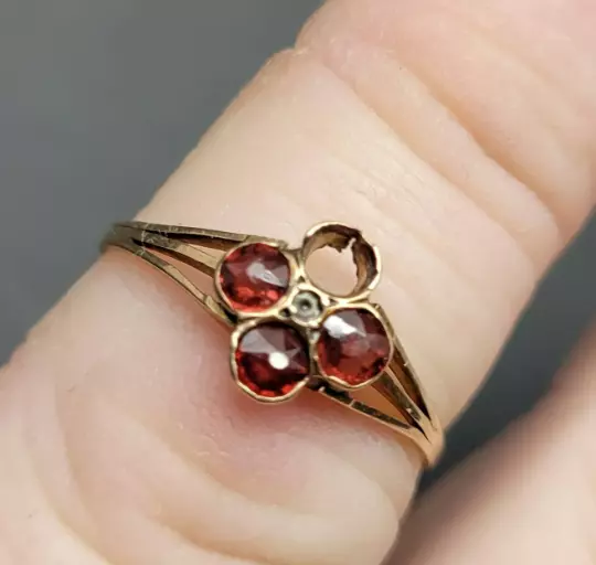 Antique Art Deco/Victorian 9kt 375 Gold Ring W/Garnets Chester England 1925