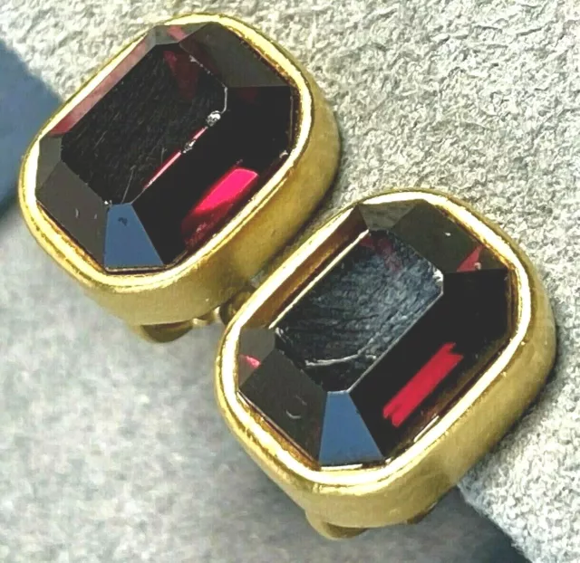 Vintage Clip-on Emerald-Cut Red Glass Paste Small Earrings Gold Plated Matte