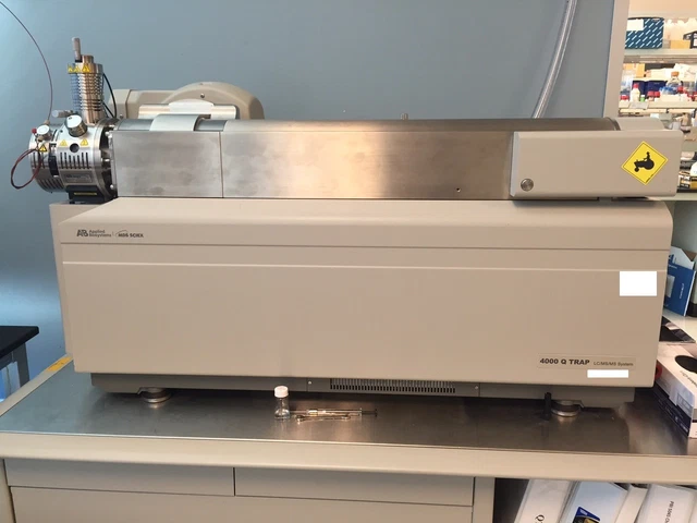 SCIEX API 4000 Qtrap LC/MS/MS, avec système Agilent 1100 et générateur ...