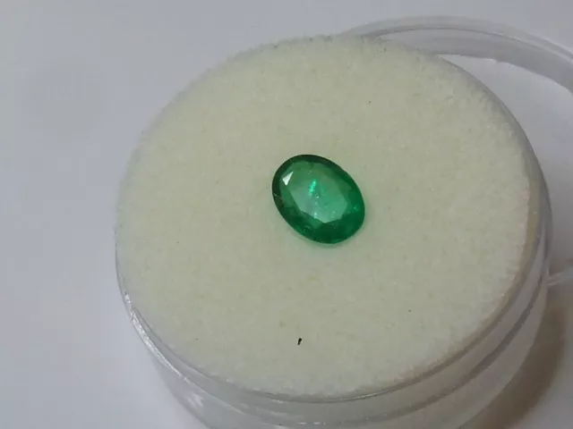 Natural earth-mined Zambian oval shaped green emerald ..1.83 carat.. No oil