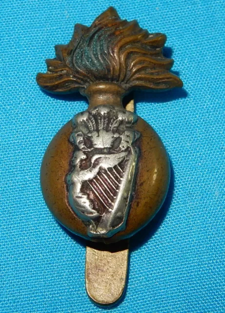 ORIGINAL WW2 ROYAL Irish Fusiliers Regiment Cap Badge Bi Metal World ...