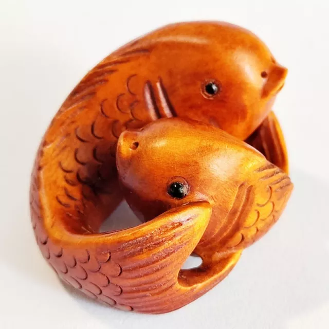 Q4812 - 2" Hand carved Boxwood Netsuke Figurine Carving - 2 Fishes