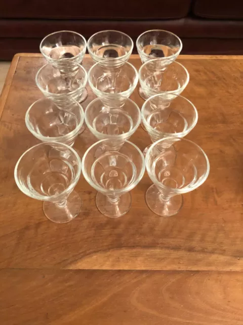 lot de 12 anciens verres à pied de bistrot