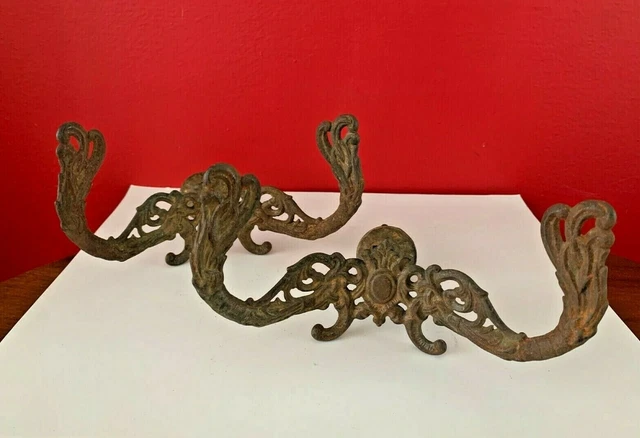 PAIR ANTIQUE LARGE CAST ORNATE Victorian Art Nouveau DOUBLE COAT HAT HOOKS 2