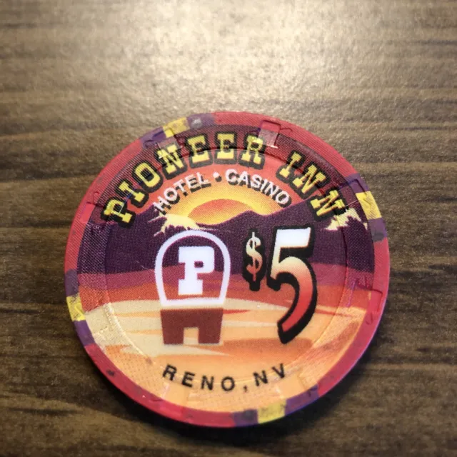 $5 pioneer inn  casino   reno nevada casino chip