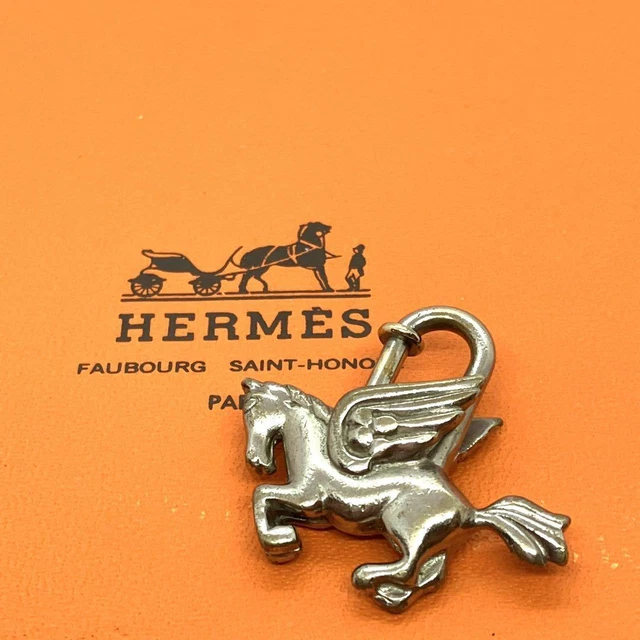 HERMES Cadena Pegasus silver charm necklace HERMES Cadena Pegasus silver charm necklace