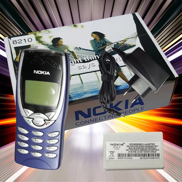 Ancien Téléphone Portable NOKIA 8210 Gris - Pour Pièces Détachées