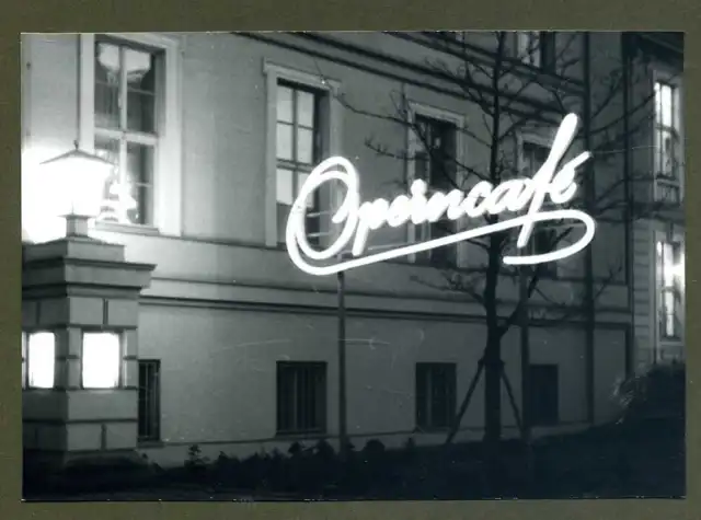 Altes Privatfoto/Vintage photo: Das legendäre Operncafé in Ost-Berlin (60er) #2