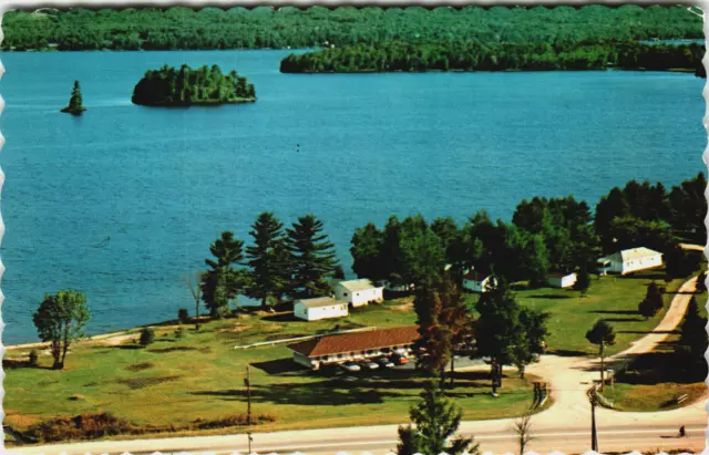 Postcard Chrome Deerland Motel & Cottages Trout Lake Ontario Canada