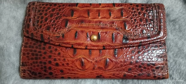 Vintage Brahmin Tri Fold Brown Leather Croc Embossed Wallet Vintage Brahmin Tri Fold Brown Leather Croc Embossed Wallet