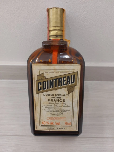 Cointreau bottiglia invecchiata da collezione