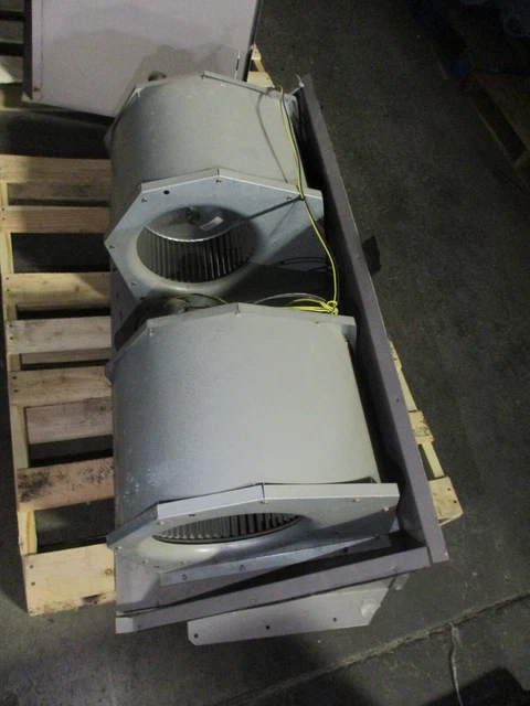 Carrier Rooftop Blower Package HC43AE233 2-Blower 1/2HPx2 208/230V w/ Cover Used