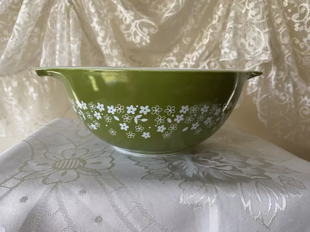 Pyrex Vintage Spring Blossom Green / Crazy Daisy Cinderella Bowl 24cm 