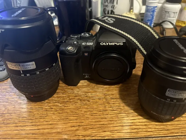 Olympus E-500  DSLR Camera with 2 Lenses (40-150mm /14-45mm), in original box