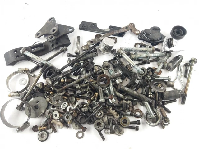 Yamaha XT 550 5Y3 [1982] - remaining parts and screws lot