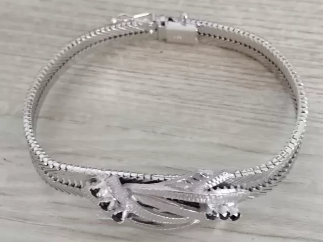 Wunderschönes Armband in 835er Silber mit 6 kleinen Steinen