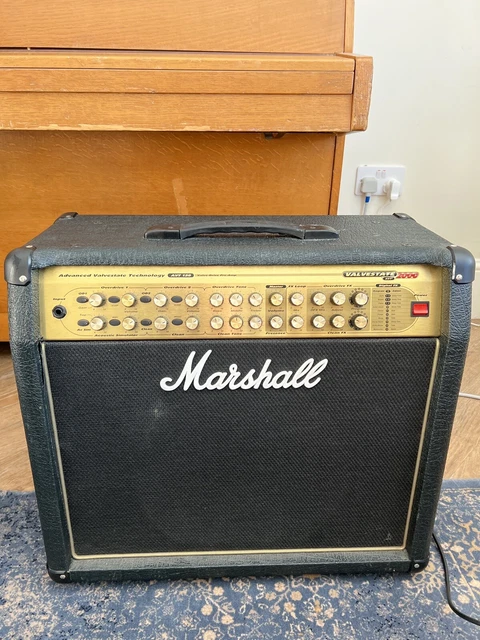 Marshall Valvestate 2000 AVT150 guitar amp with footswitch