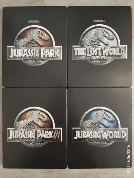 Jurassic Park 1-4 als 4K UHD Steelbook Edition plus Metallposter Jurassic World 2