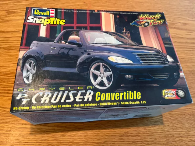 Rare Revell Snaptite Model Kit New 1/25 Scale Chrysler PT Cruiser Convertible