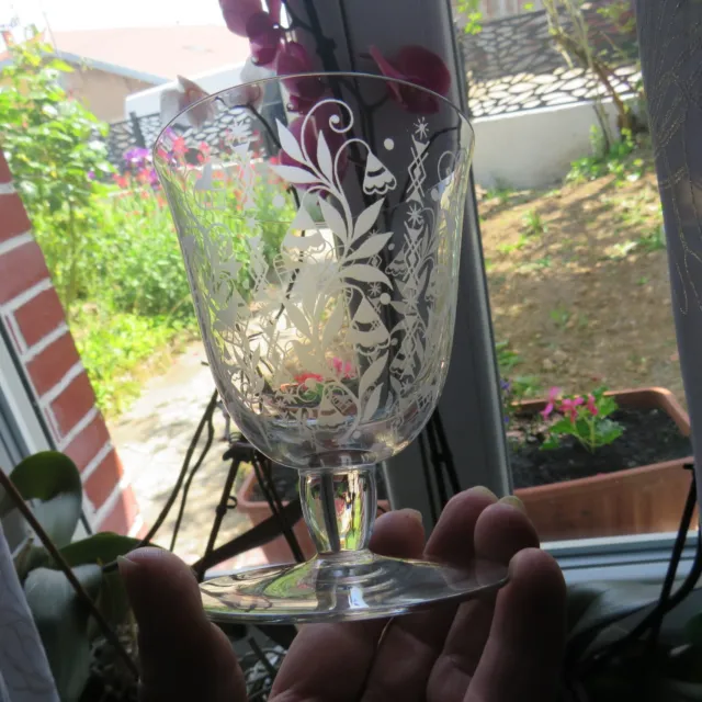 1 verres a eau en cristal de  baccarat modèle Argentina signé  H 11 cm 2