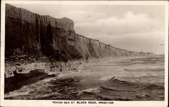 Ak Brighton East Sussex England, Rough Sea at Black Rock, Felsenküste - 3449992