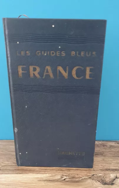 Les Guides Bleus France 1957