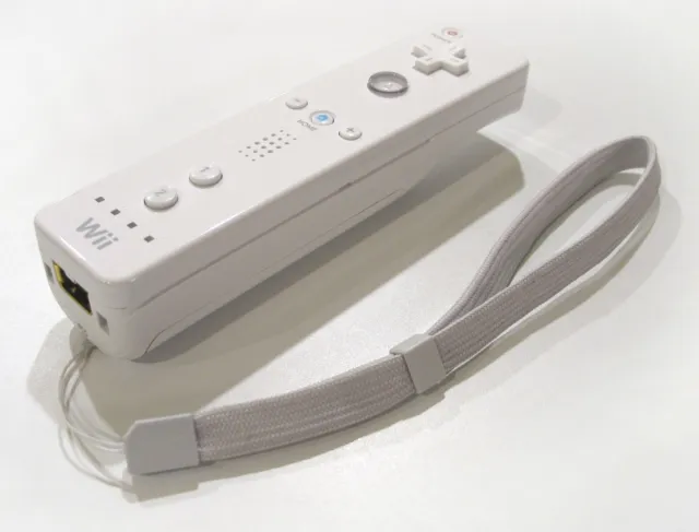 Official Genuine Nintendo Wii Controller Remote in White + Wrist Strap