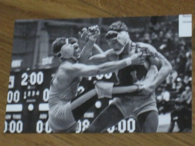 Iowa Hawkeyes DAN GABLE Signed 4x6 Photo OLYMPIC WRESTLING AUTOGRAPH 1E