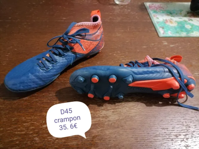 crampon décathlon taille 35. Orange et bleu