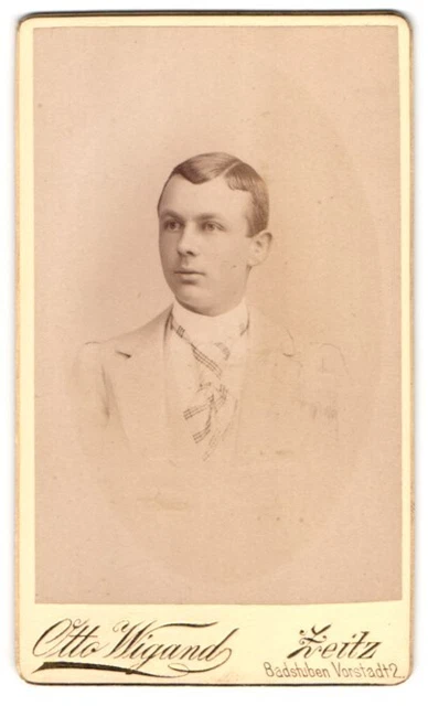 Fotografie Otto Wigand, Zeitz, Badstubenvorstadt 2, Junger Mann mit pomadisiert