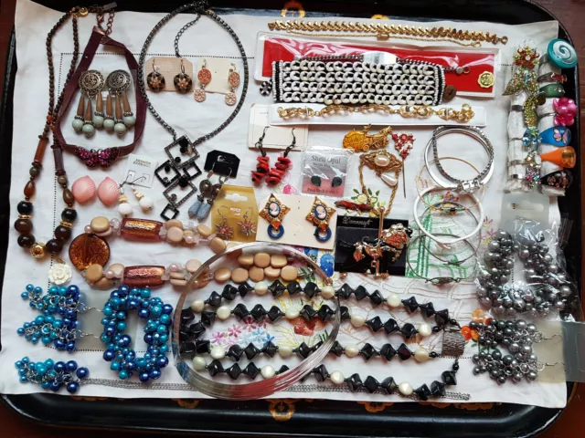 Lot De Bijoux Vintage,Fantaisie, N°33, Colliers,Bracelets,Bagues,Bo,Broches