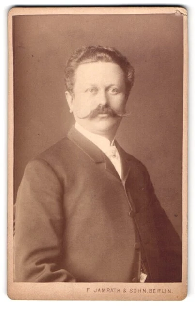 Fotografie F. Jamrath & Sohn, Berlin, Belle-Alliancestr. 14, Portrait stattlich