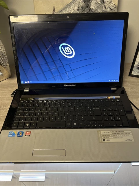 Packard Bell Kamet AM 17 Pouces – Ordinateur Portable Pour Pièces / HS – Clavier FR