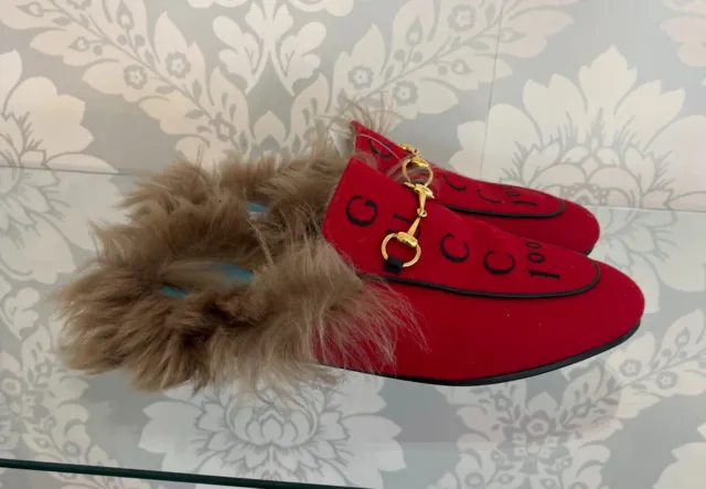 GUCCI 100 Red Felt Fur Trimmed Round Toe Horse Bit Loafers Sz 38 $1050