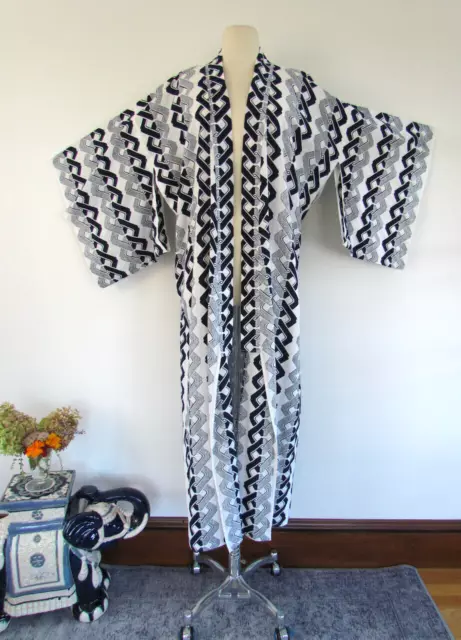 Vintage Kimono Robe Cotton Yukata Japan Blue & White Sz Large Womens