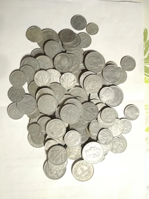 Lot 215 Gr Pieces Alu 50 Cts, 1Franc ,2 Francs ,5 Francs (33)
