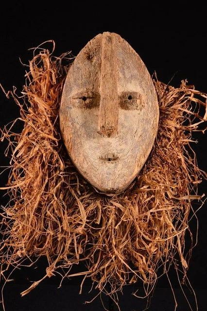 17373 African Old Lega Mask / Mask Dr Congo