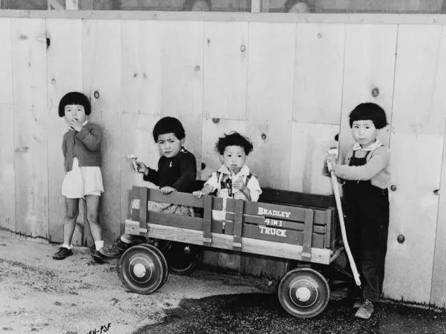 1942 Young Japanese Evacuees Eating Ice cream Santa Anita Old Photo 8.5" x 11"