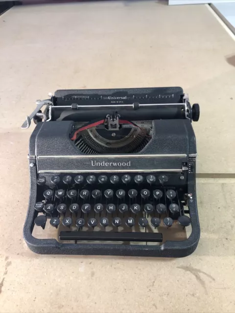 Antique 1940’s Underwood Universal Portable Typewriter For Parts or Repair READ