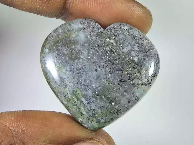 48ct. Pietra preziosa sciolta di cristallo cabochon di cuore di pietra...