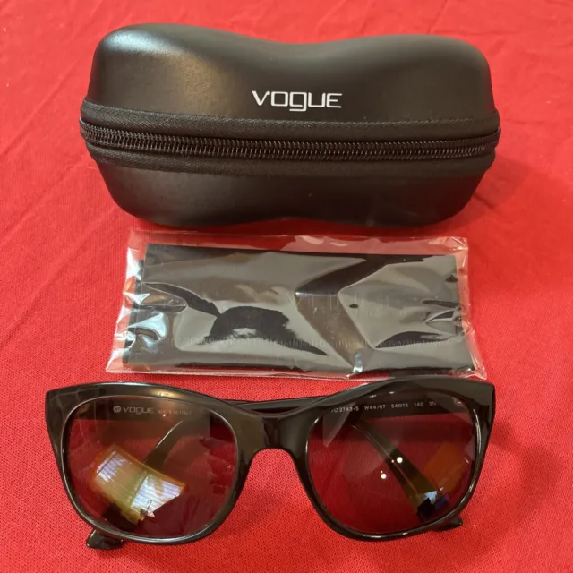 Vogue Ladies Sunglasses With Case VO2743-S Black 54-19