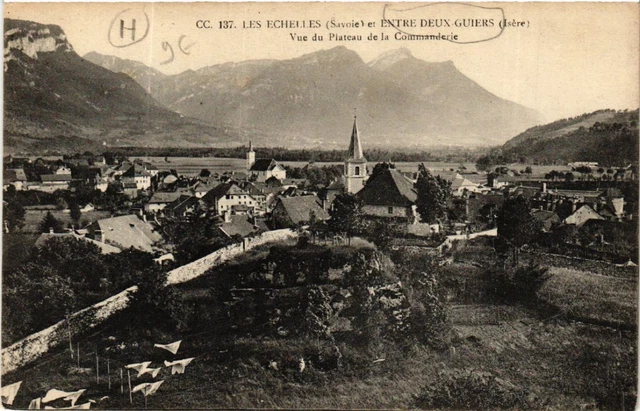 CPA ENTRE-DEUX-GUIERS - Vue du Plateau de la Commanderie (489349)