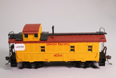 LE4182 BACHMANN Ho Wagon queue US Wide vision caboose Union Pacific UP 207 