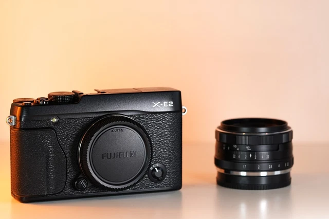 Fujifilm X-E2  +  35mm F1.7 lens    -   Pristine Condition