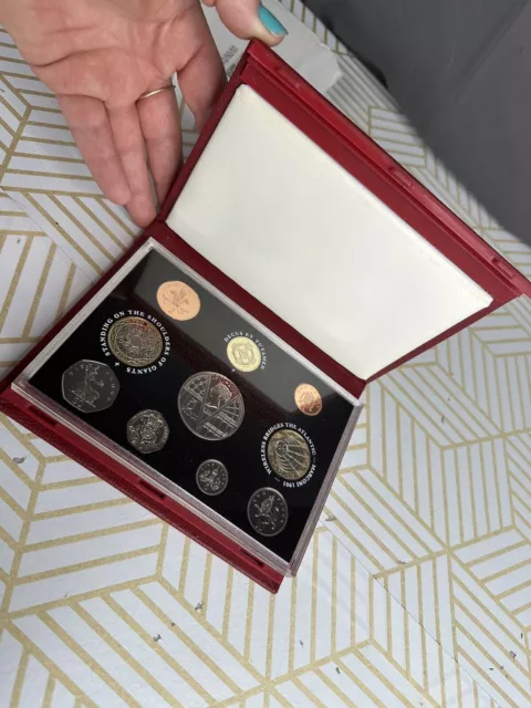 2001 UK Proof Set 10 Coins w/ Original Mint Box & Case ** See Pics for Flaws
