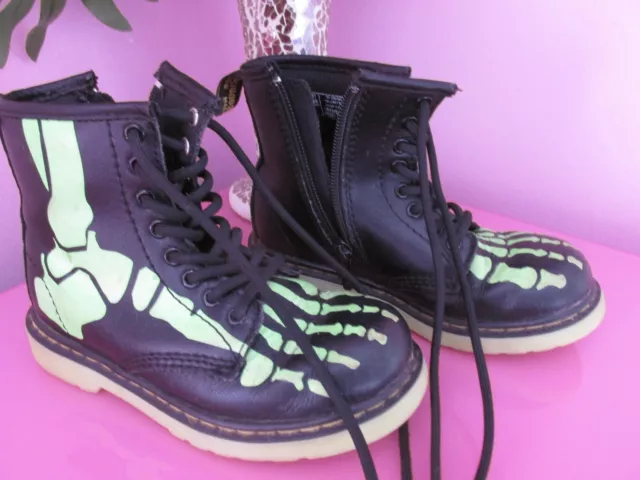 Dr martens skelly boots sale