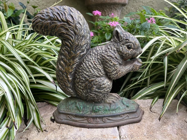 11" in. 6 1/2 pound ANTIQUE VINTAGE SQUIRREL DOORSTOP 11" in. 6 1/2 pound ANTIQUE VINTAGE SQUIRREL DOORSTOP
