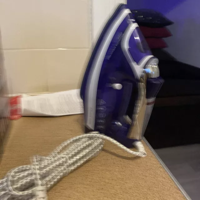 Russell hobbs 25910 absolute steam iron discount