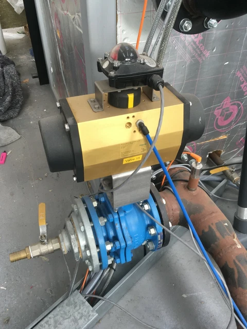Spring Return Control Valve NORTON PNEUMATIC ACTUATOR Spring Return Control Valves AP05S12BG2BIS £ ...