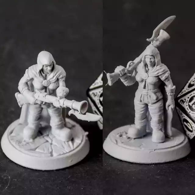 Female Dwarf Hunters Miniatures Tabletop Dungeons and Dragons Mini